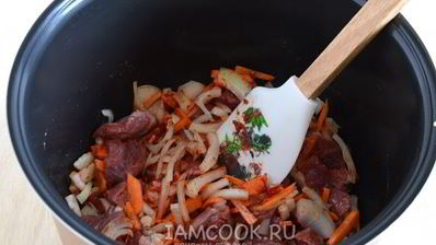 говядина с черносливом в мультиварке