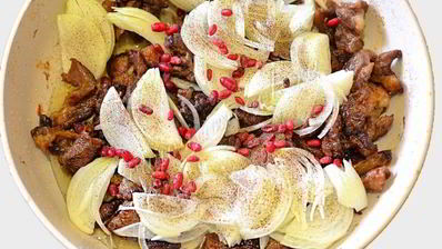 говядина с луком и барбарисом