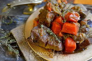 Говядина тушеная с тыквой