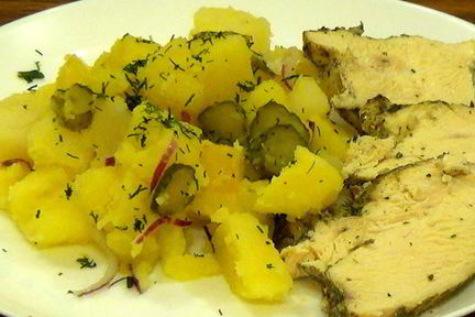 Картофель и мясо в горшочках