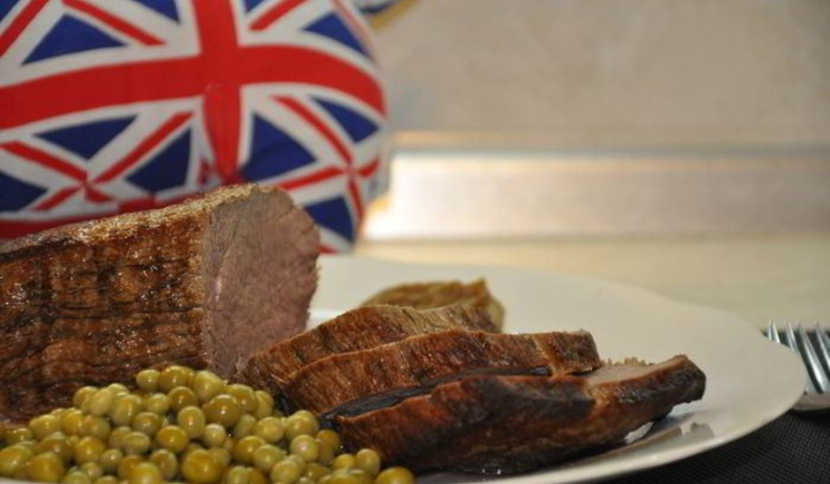 Рецепт классического ростбифа с зеленым горошком