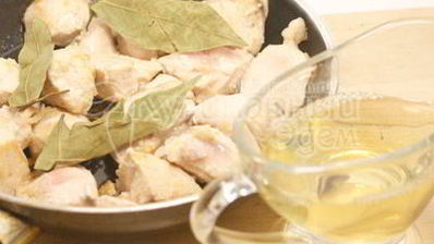 куриная грудка тушеная в вине