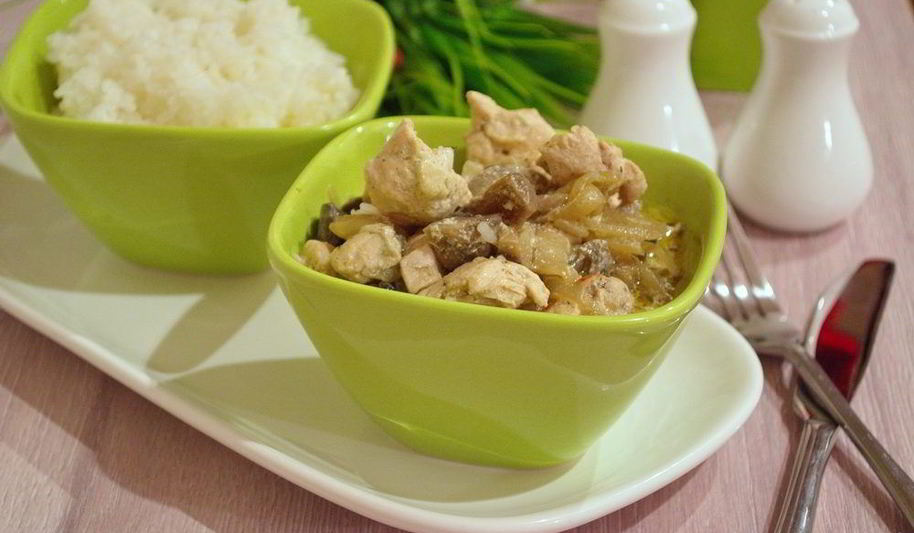 Рецепт куриного филе в сметанном соусе