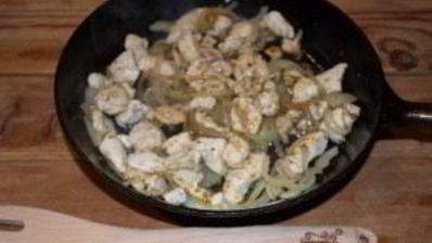 куриное филе в сметанном соусе