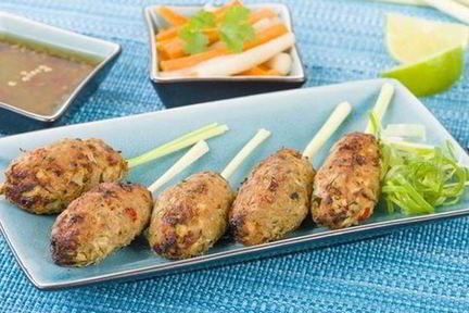 Куриный кебаб с томатным соусом райта