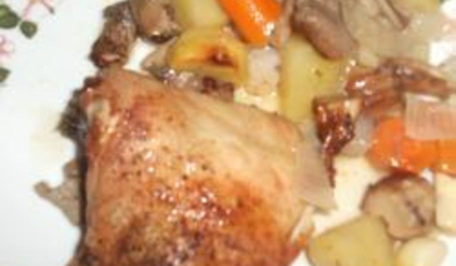 Рецепт куриных бедер с овощами