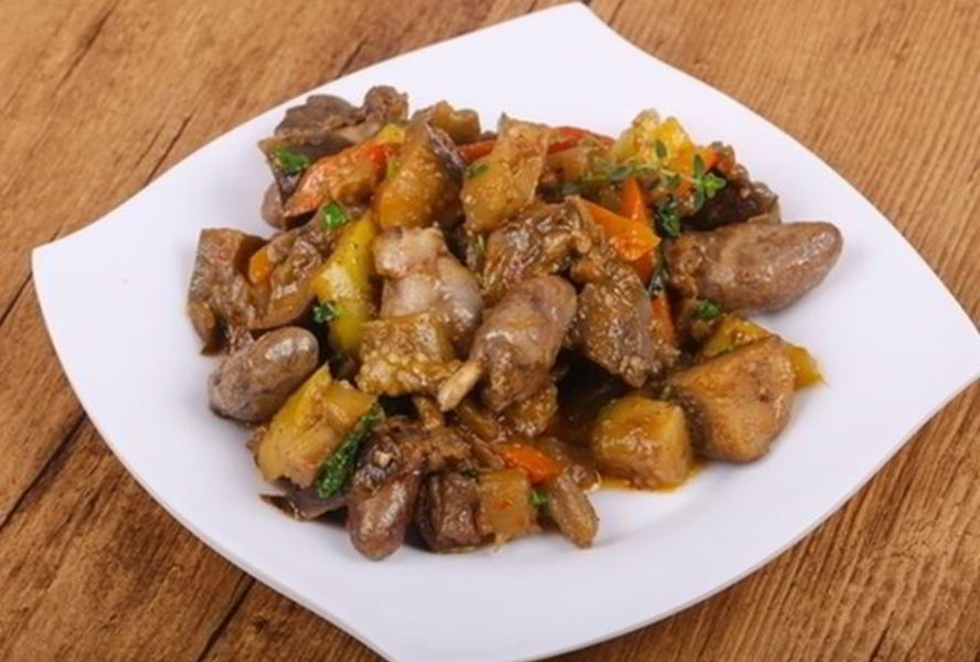 Куриные сердечки с баклажанами