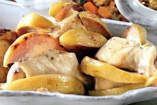 Курица с айвой