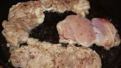 курица с ананасами и грибами под сыром