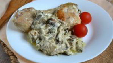 курица с грибами в сметанном соусе