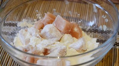 курица с шампиньонами в сливочном соусе