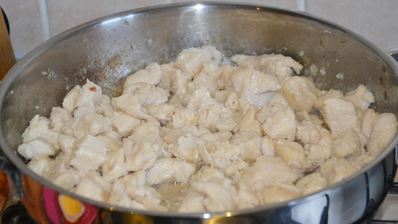 курица с шампиньонами в сливочном соусе