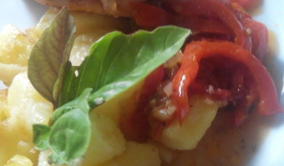 Рецепт курицы с соусом взрыв сезонных овощей и отварным картофелем