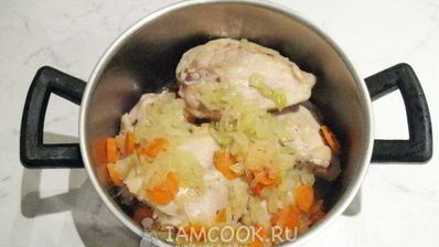 курица в сметанно-томатном соусе