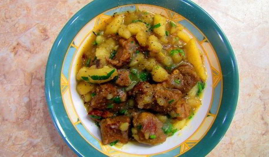 Рецепт мяса, тушеного с картофелем