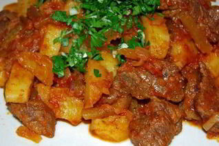 Мясо тушеное с овощами по-татарски