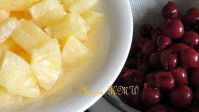 пряная куриная грудка в беконе, с фруктами