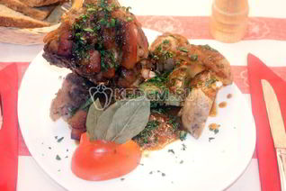 Свиная рулька в духовке