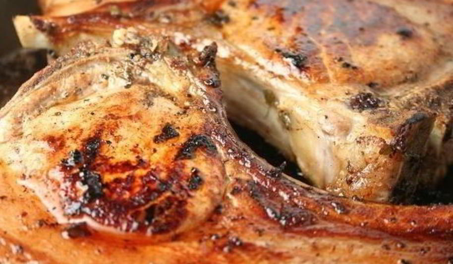 Рецепт свинины на косточке в духовке