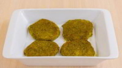 свинина, вымоченная в молоке, запеченная под сметанным соусом