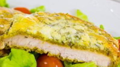 свинина, вымоченная в молоке, запеченная под сметанным соусом