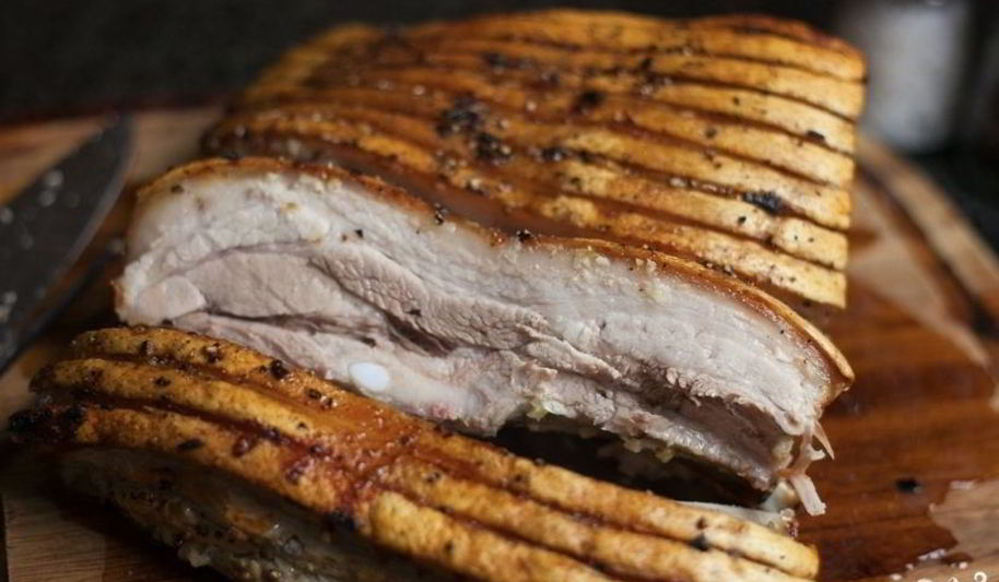 Рецепт свинины запеченной с чесноком