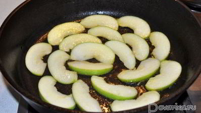 свиные отбивные с яблоками