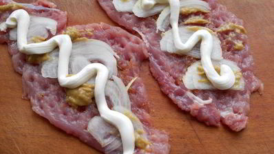 свиные отбивные в духовке с яблоками и сыром