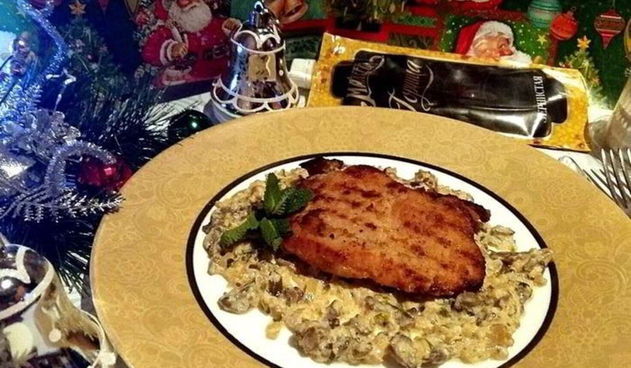 Рецепт свиных отбивных в горчично-грибном соусе