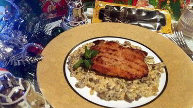 свиные отбивные в горчично-грибном соусе