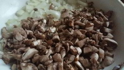 свиные отбивные в горчично-грибном соусе