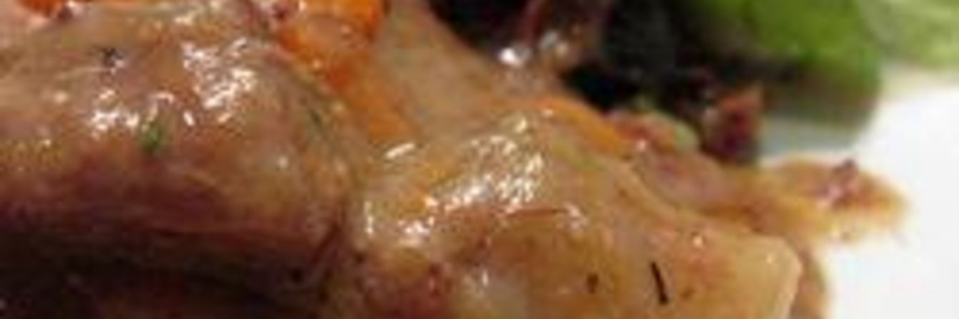 Тушеная баранина с картошкой и луком