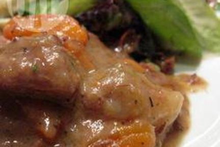 Тушеная баранина с картошкой и луком