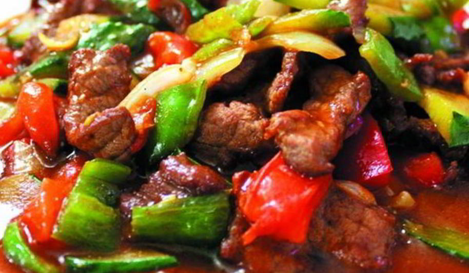 Рецепт тушеной говядины с перцем и морковью