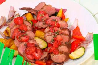 Утиная грудка с клубничным чатни