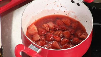 утиная грудка с клубничным чатни