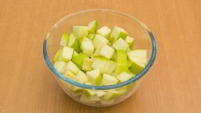 утка, фаршированная яблоками