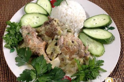 Утка тушеная в сметане