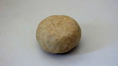 яйцо динозавра — курица запечённая в тесте с травами