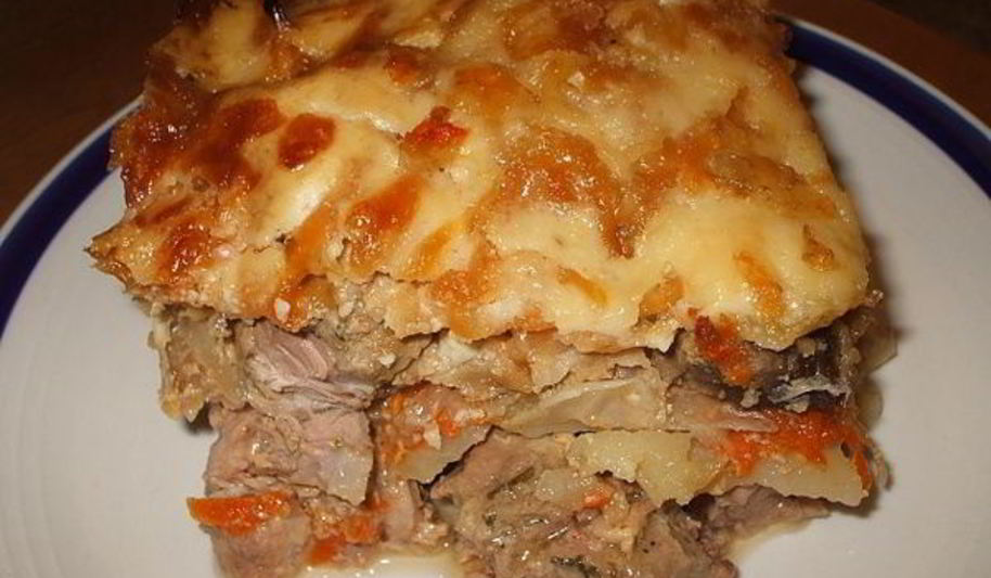 Рецепт запеченного мяса с овощами и грибами в духовке