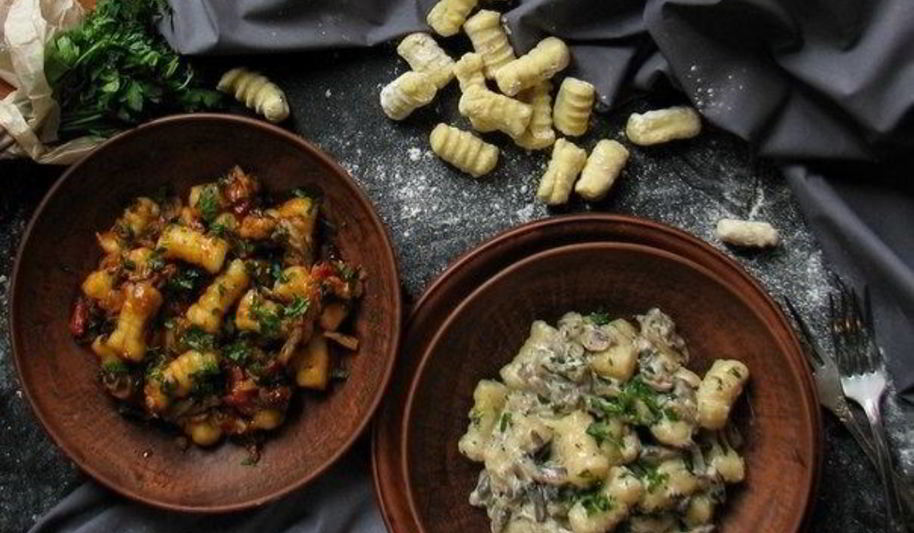 Рецепт ньокков с двумя соусами