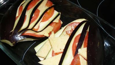 баклажаны с помидорами и сыром