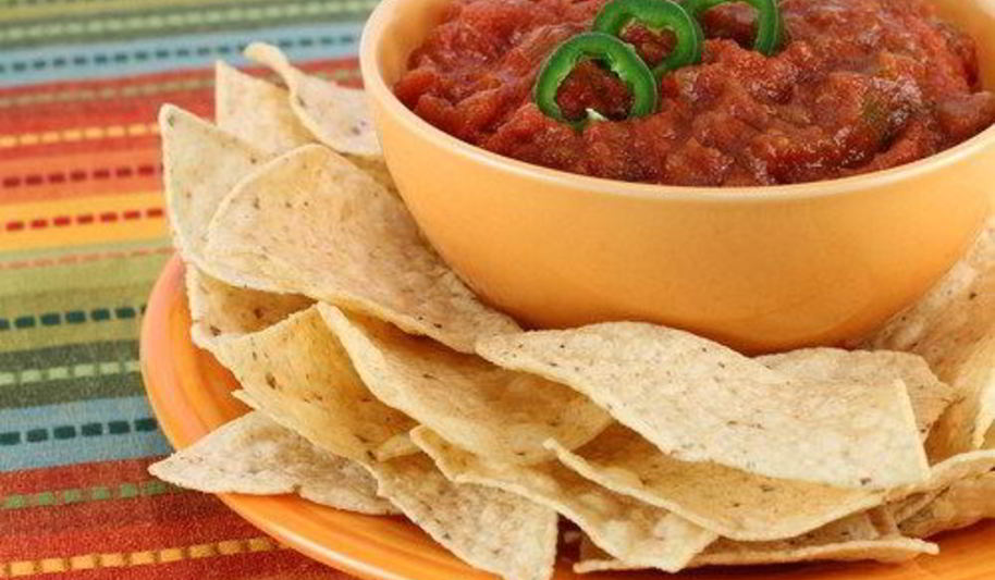 Рецепт дипа из жареных красных перцев с каперсами и изюмом