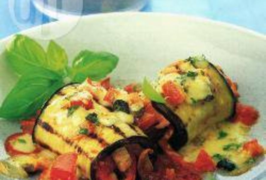 Фаршированные баклажаны с овощной начинкой
