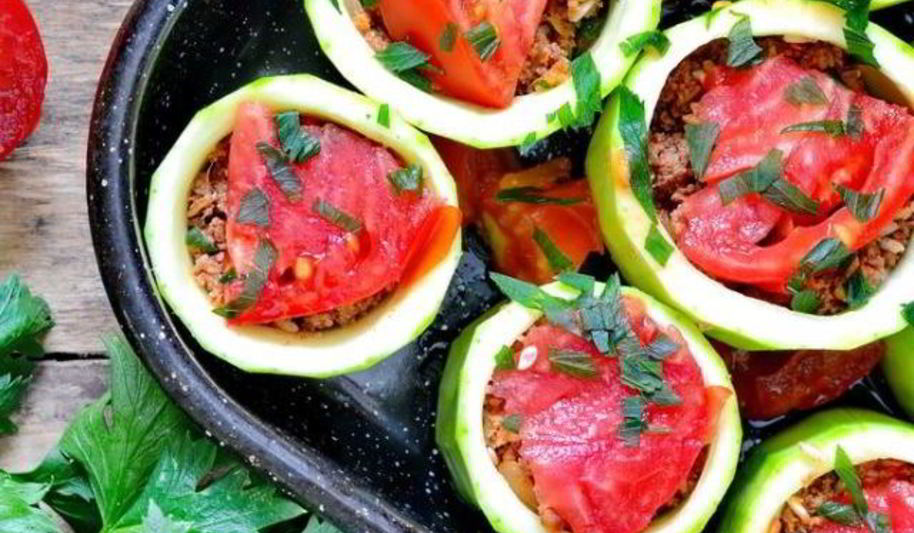 Рецепт фаршированных кабачков в сливочном соусе