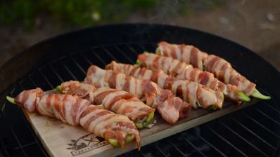 фаршированные перцы чили, запеченные на гриле