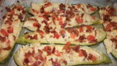 кабачки, фаршированные курицей, в духовке