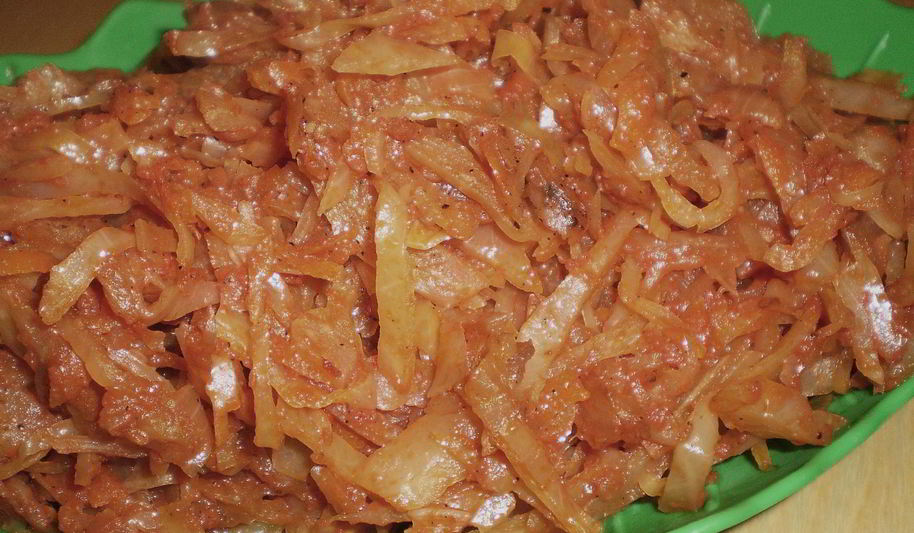 Рецепт капусты белокочанной тушеной