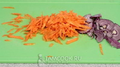 капуста с сосисками в мультиварке