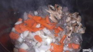 капуста со свининой в мультиварке редмонд